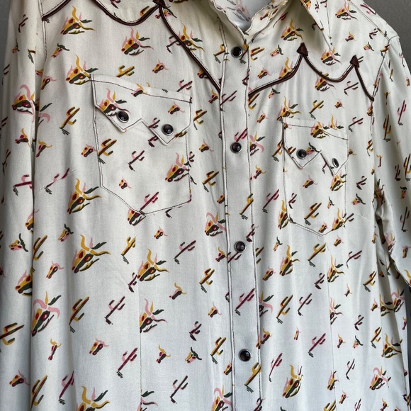 Patterned Wrangler Button-down - Picture 2 of 6